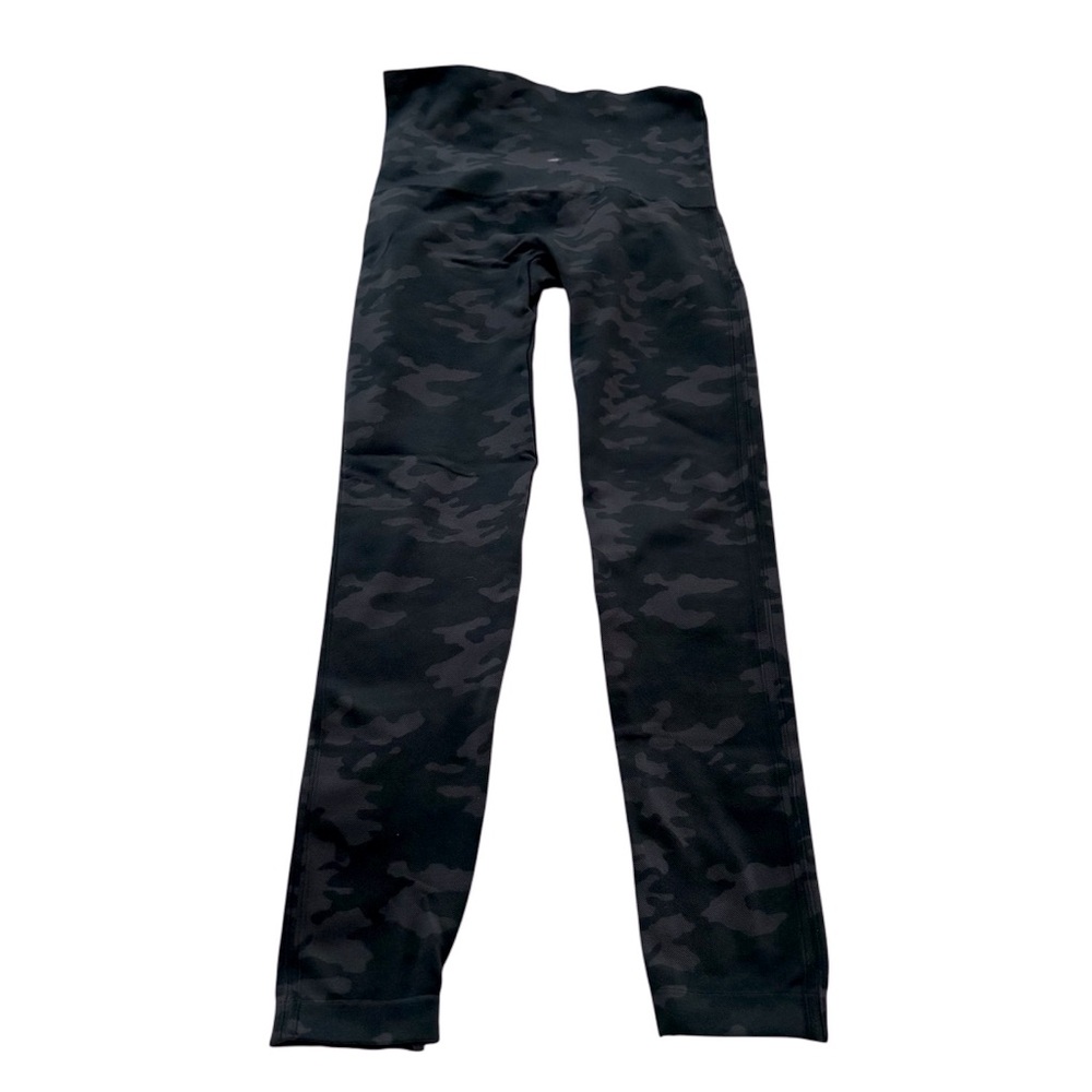 Spanx Look at Me Know Seamless Leggings Black Camo SizeXL Like New Comfortable